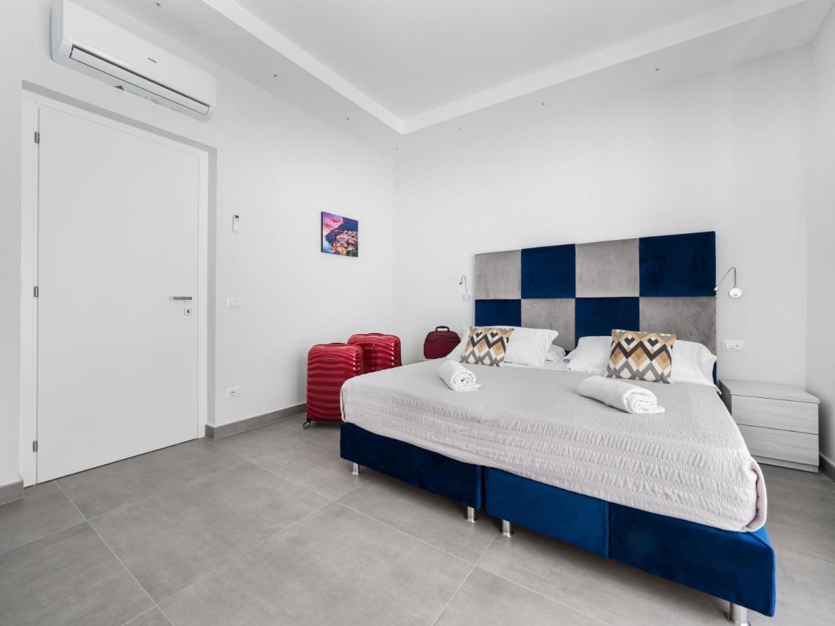 Azzurro Park Suite - De Vivo Realty Сорренто Экстерьер фото