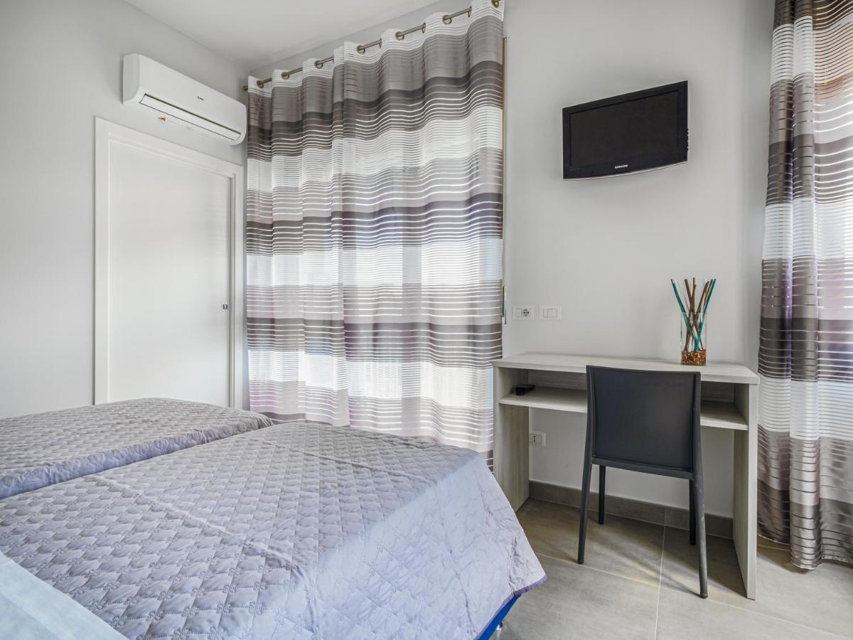 Azzurro Park Suite - De Vivo Realty Сорренто Экстерьер фото